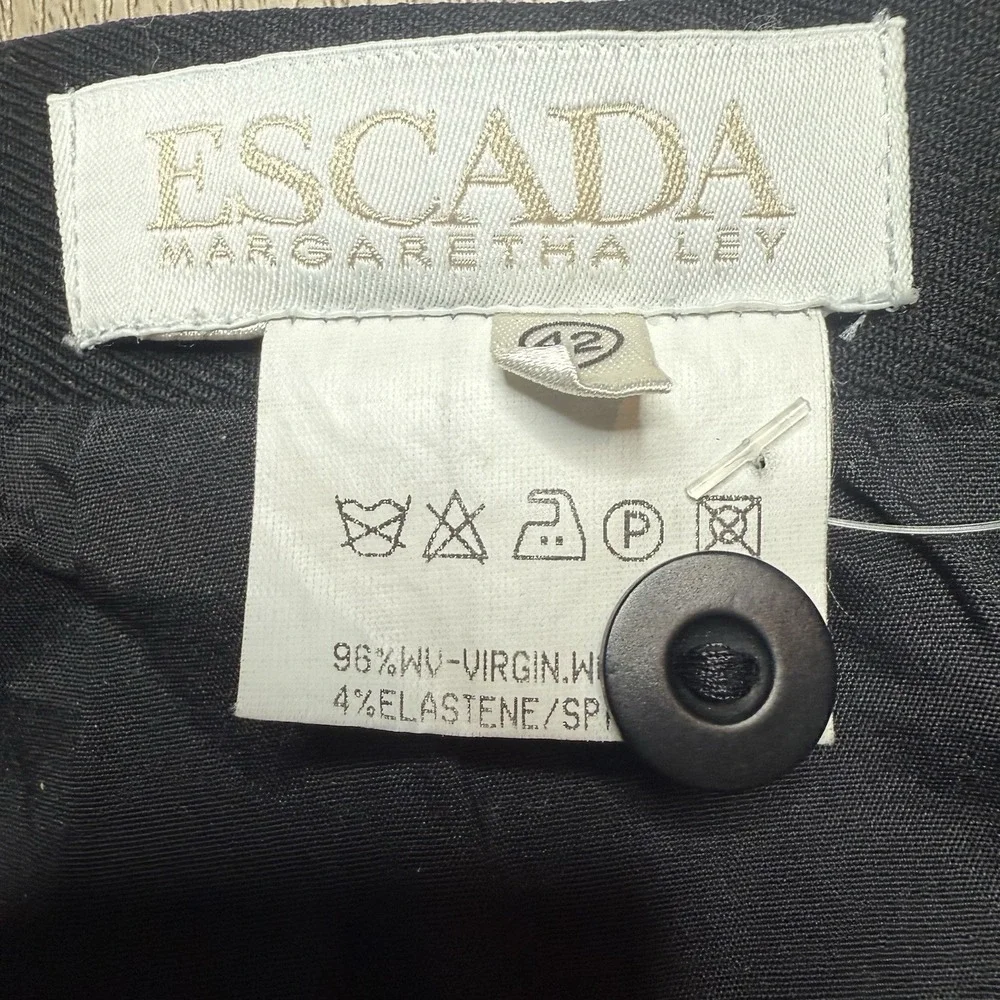 Escada pre loved